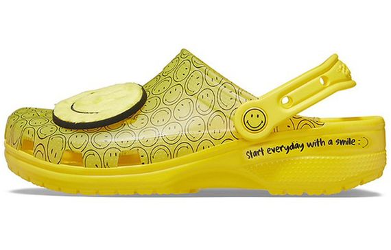 SMILEY x Crocs