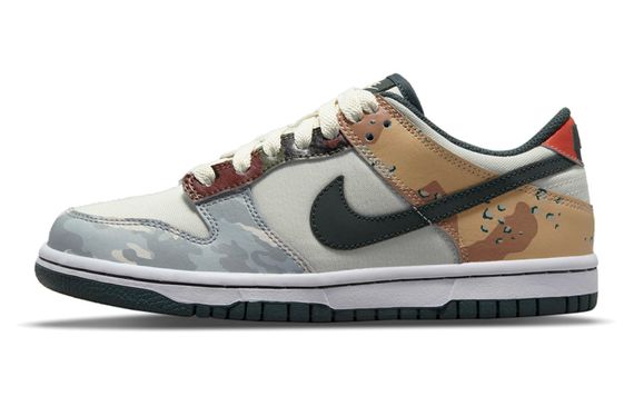 Nike Dunk SE &quot;Sail Multi-Camo&quot;