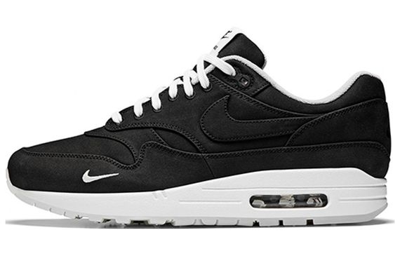 Dover Street Market x Nike Air Max 1