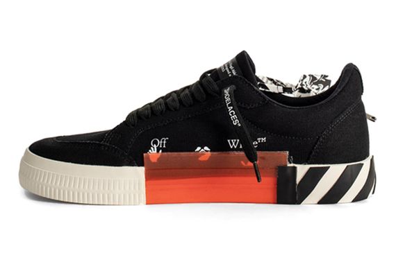 OFF-WHITE Virgil Abloh