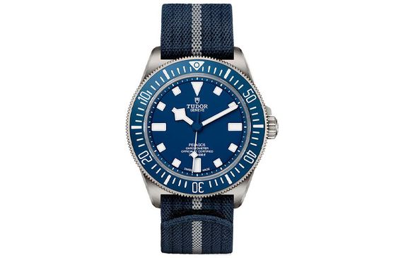 TUDOR 200 42mm M25707B/22-0001