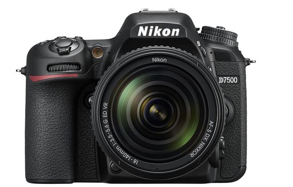 Nikon D7500+18-140 VR APS-C
