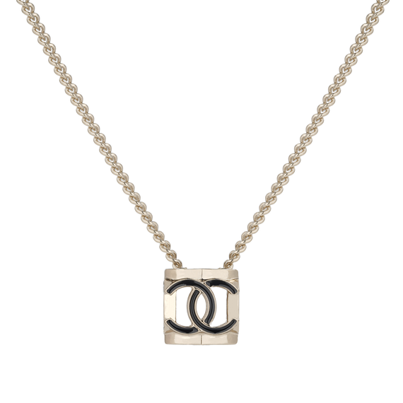 CHANEL /