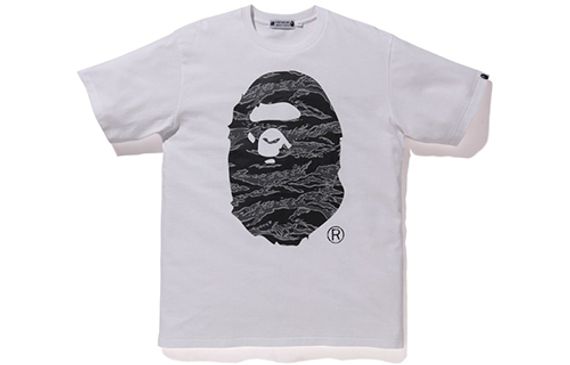 A BATHING APE x Undefeated Apehead Tee White T