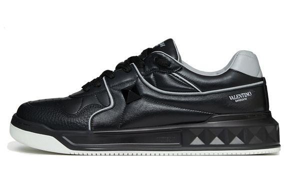 Valentino One Stud