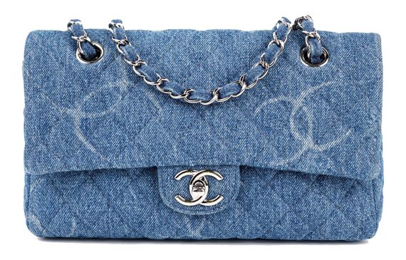 CHANEL Classic Flap CF Logo