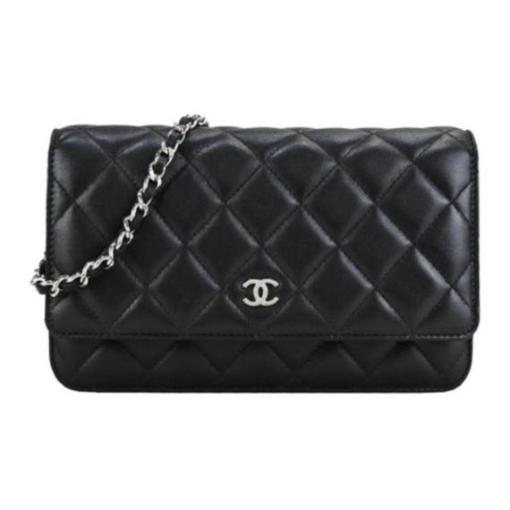 CHANEL woc