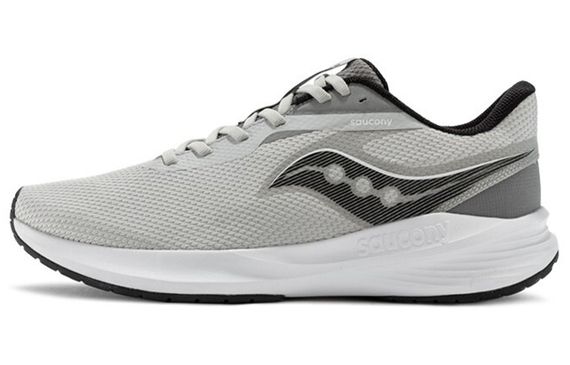 Saucony Striker 2