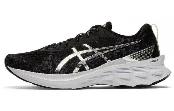 Asics Novablast 2