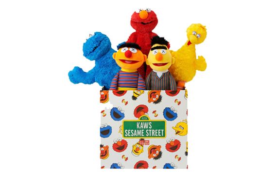 UNIQLO KAWS Sesame Street x KAWS x UNIQLO / / / /