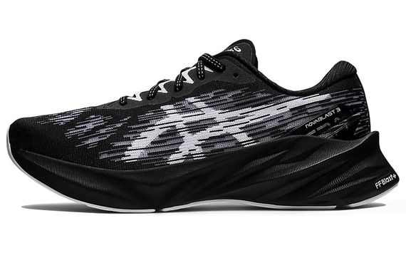 Asics Novablast 3