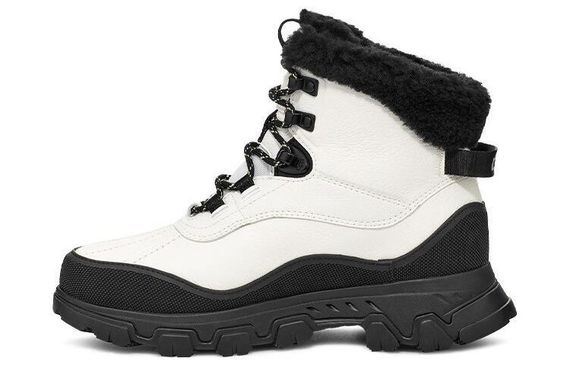 UGG